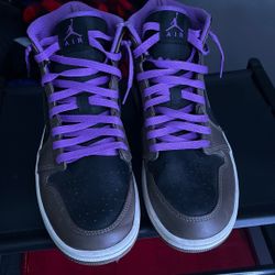 Air Jordan 1’s Mid