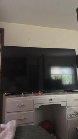 65’  hisense flat screen