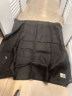 Moving / Hood blankets