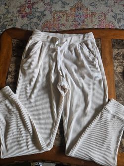 Alo womans pants..M