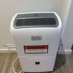 Black and Decker Dehumidifier