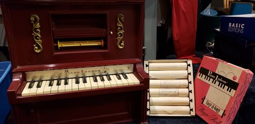 Vintage Lodeon Player Piano Plus 6 Player Rolls