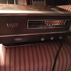 Zenith Vintage Am FM AFC Radio 