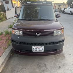 Scion XB 2004