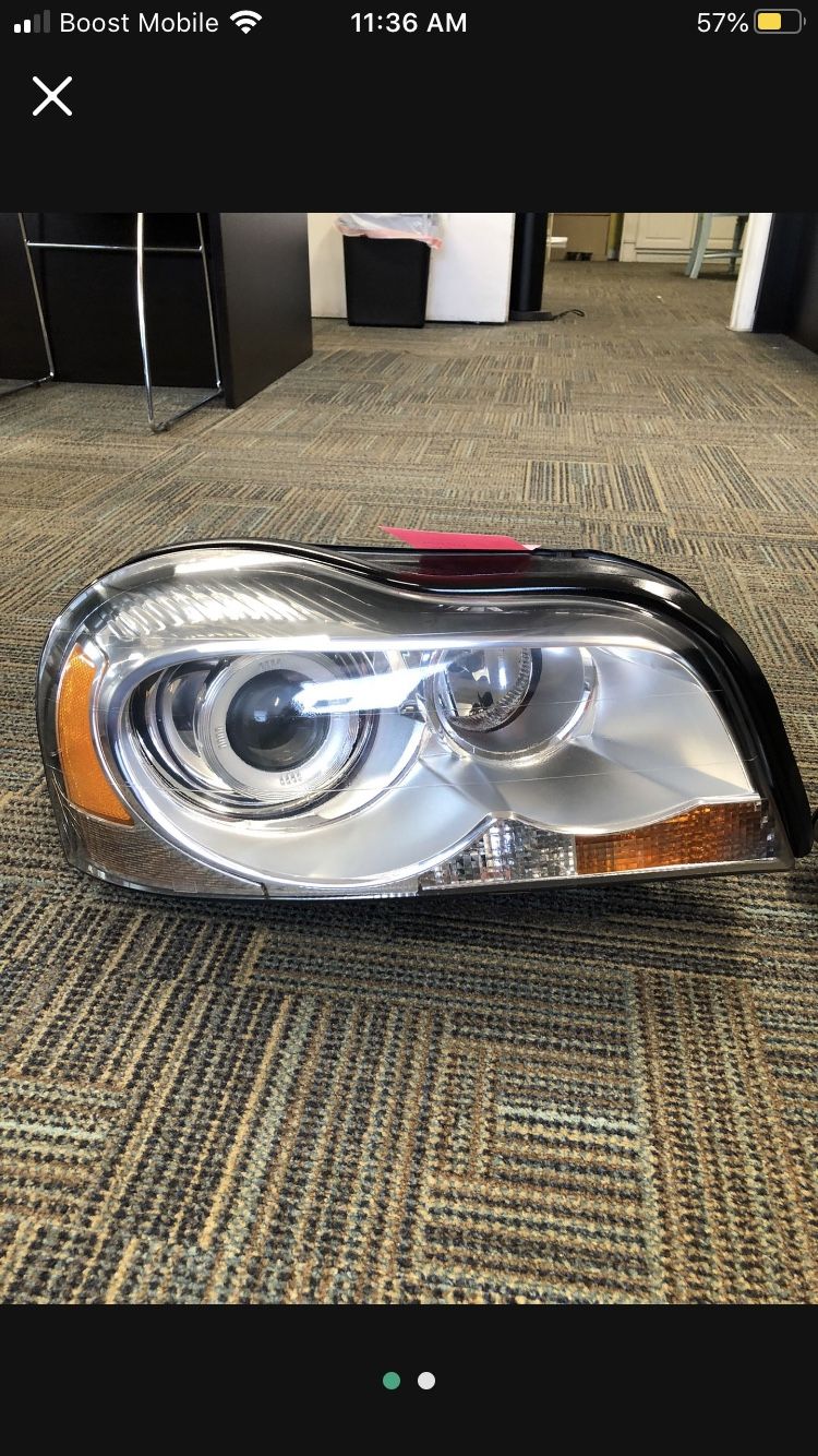 Volvo XC90 Headlights Set Of 2 