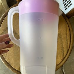 Rubbermaid Pitcher for Sale in Round Lake Heights, IL - OfferUp