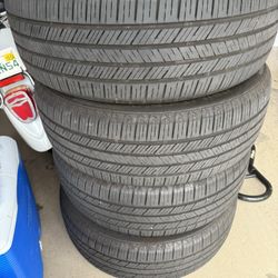 Blackhawk Tires 225/55R20