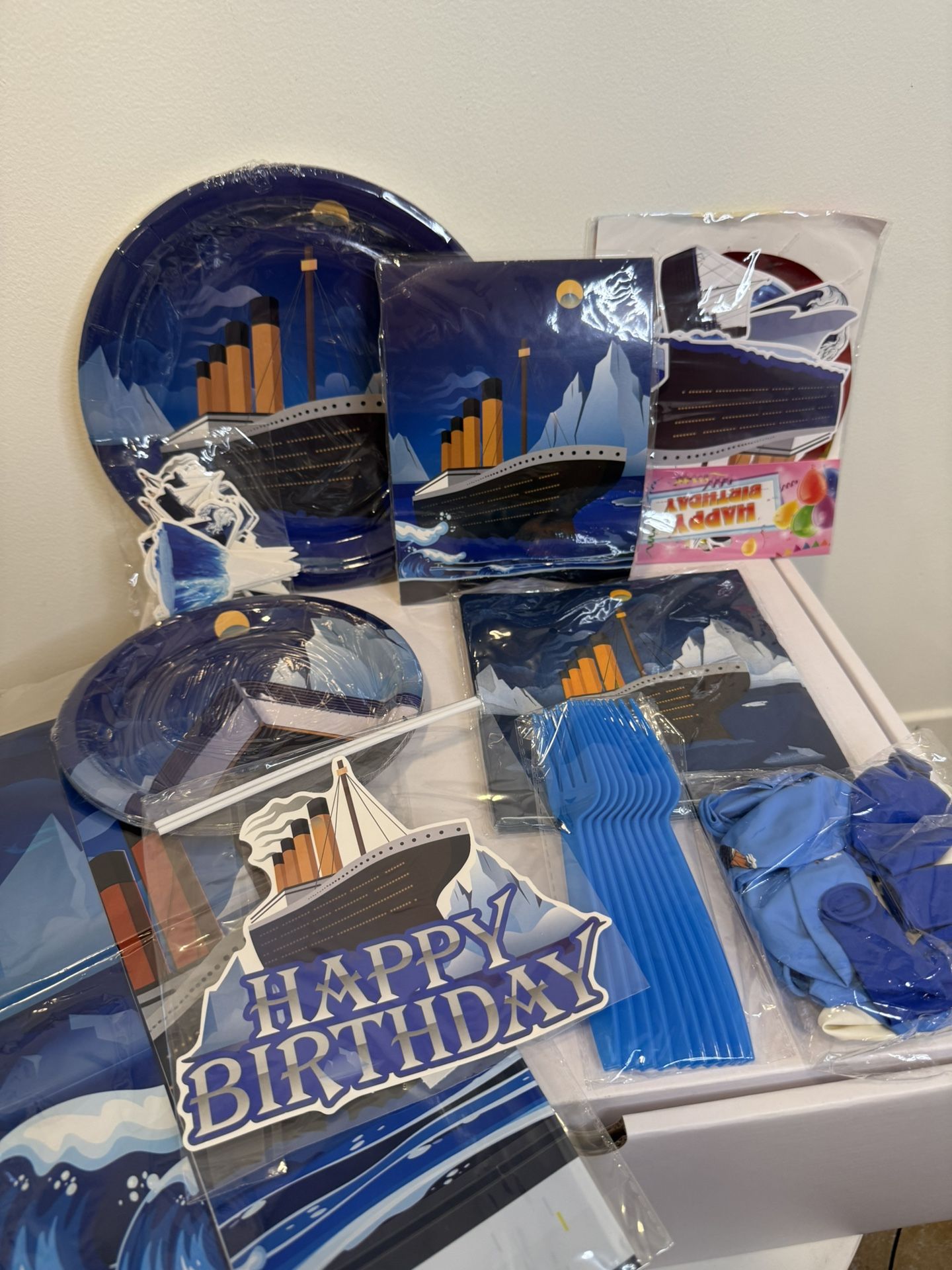 Titanic Birthday Party Supplies For 10 People