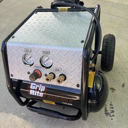 Grip-Rite GR2540LR Portable Air Compressor