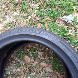 255/35/19 Michelin Tire Only One