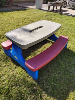 Kids picnic table