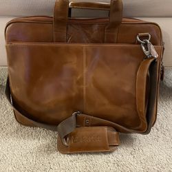 Pitaara Leather Messenger Bag