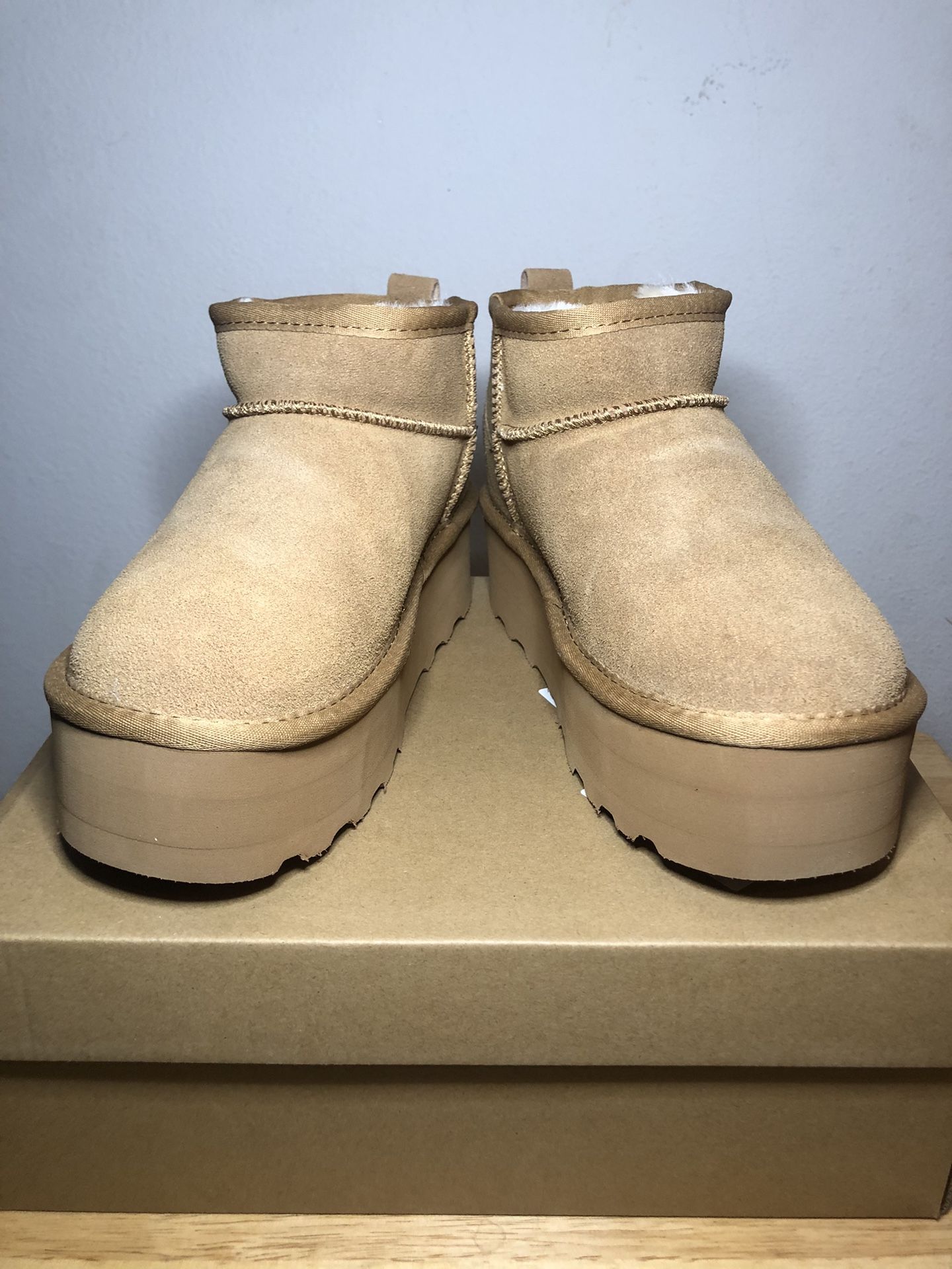 Women's Ultra Mini Platform Fashion Boot Classic Short Ankle Boot Cloud Warm Fur Lined Snow Boots