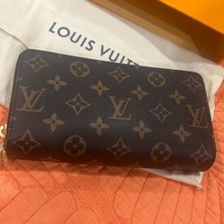 LV Zippy Wallet