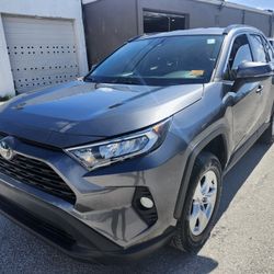 2021 Toyota Rav4 XLE 