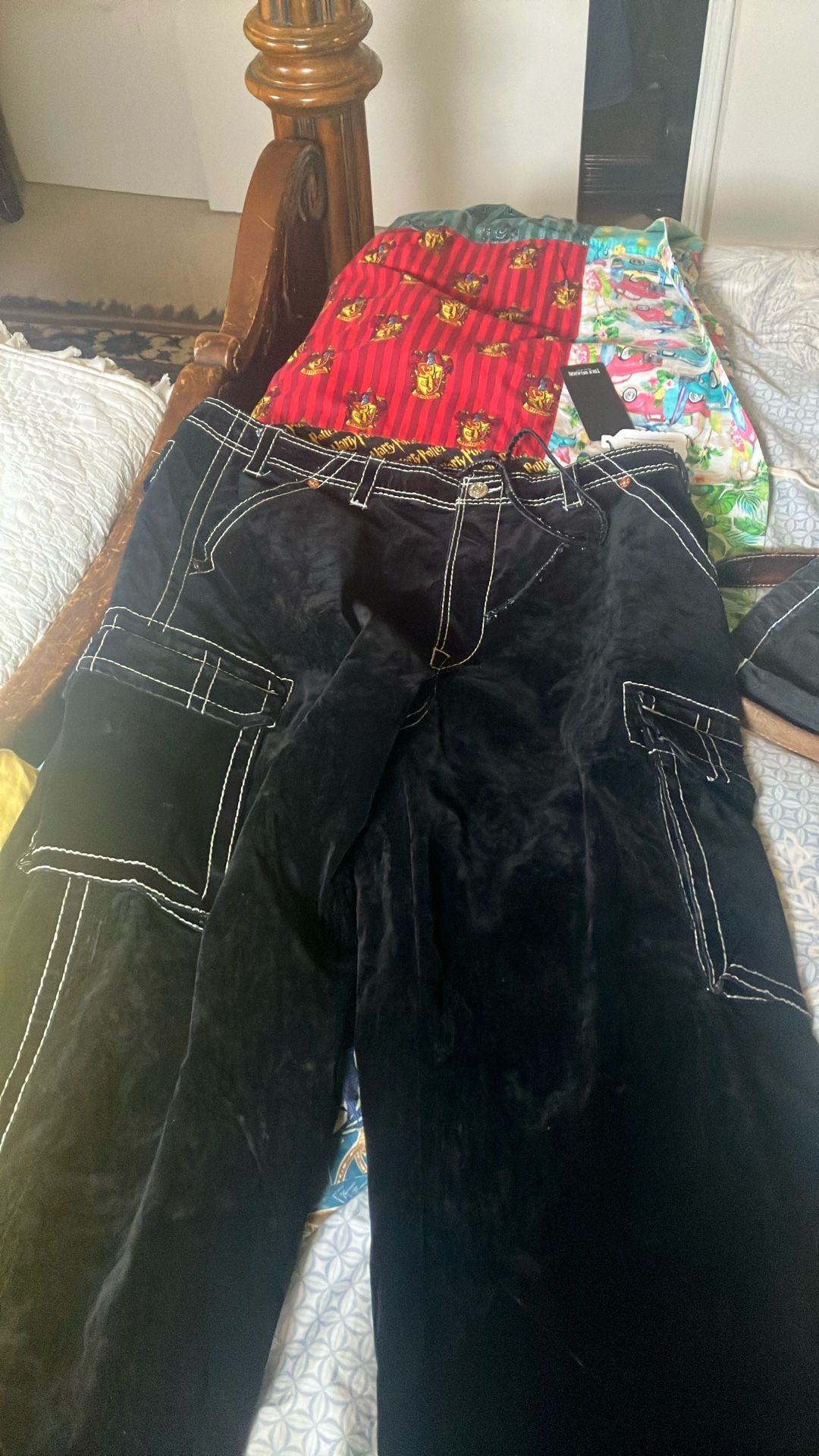 TRUE RELIGION 1st Pair Velvet Big T Cargo Baggy Pant 2nd Pair Vinny Ultra Baggy Jogger Jean