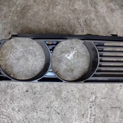 BMW E30 Headlight Grill Door