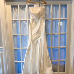 Wedding Dress New, Size 10