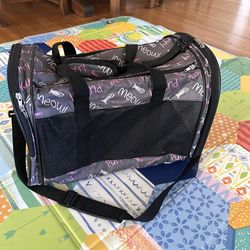 PetSmart Sided Cat - Dog Carrier new