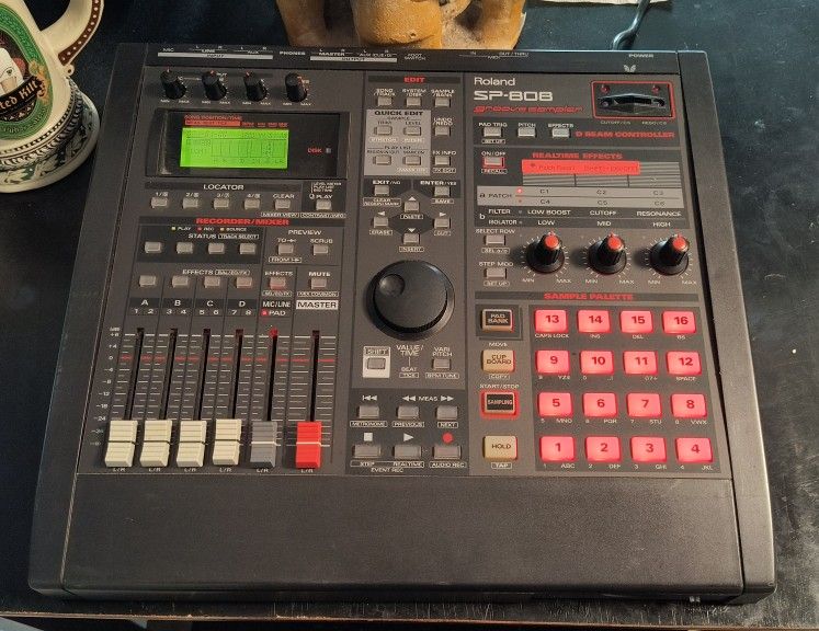 Roland (SP-808 Pro) Groove Sampler (4-Track) Studio Sampling Workstation 2000s
*Includes (1) brand new formatted disc inside.