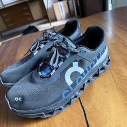 ON cloud Men’s Cloud monster shoes Size 11