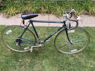 Vintage Schwinn Le Tour Luxe Bicycle