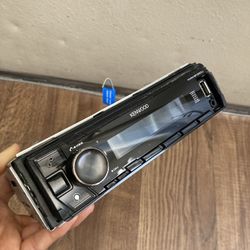 Kenwood Stereo