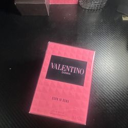 Valentino Donna Eau De Parfum