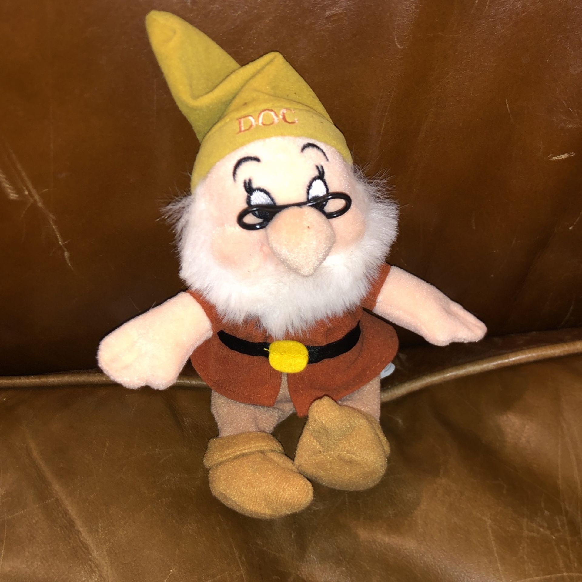 Snow White 7 Inch Plush Doc Dwarf