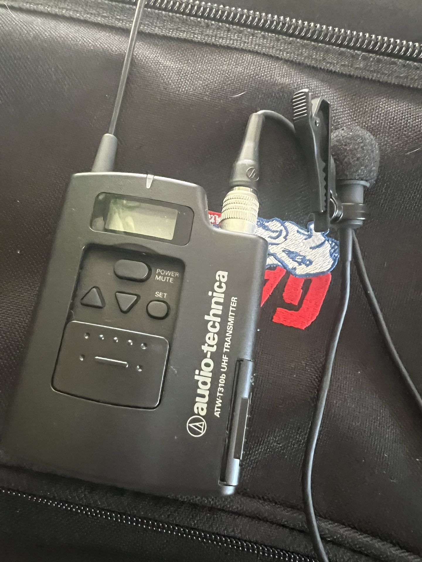 Audio-technica Lavalier Wireless Microphone With Gator Case 