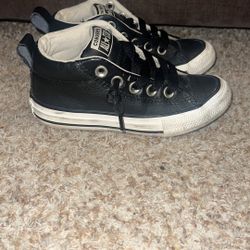 Converse All Star Mid Sneakers Junior Kids Size 11 Black Leather Lace Up Shoes. Has scuffs from wear 