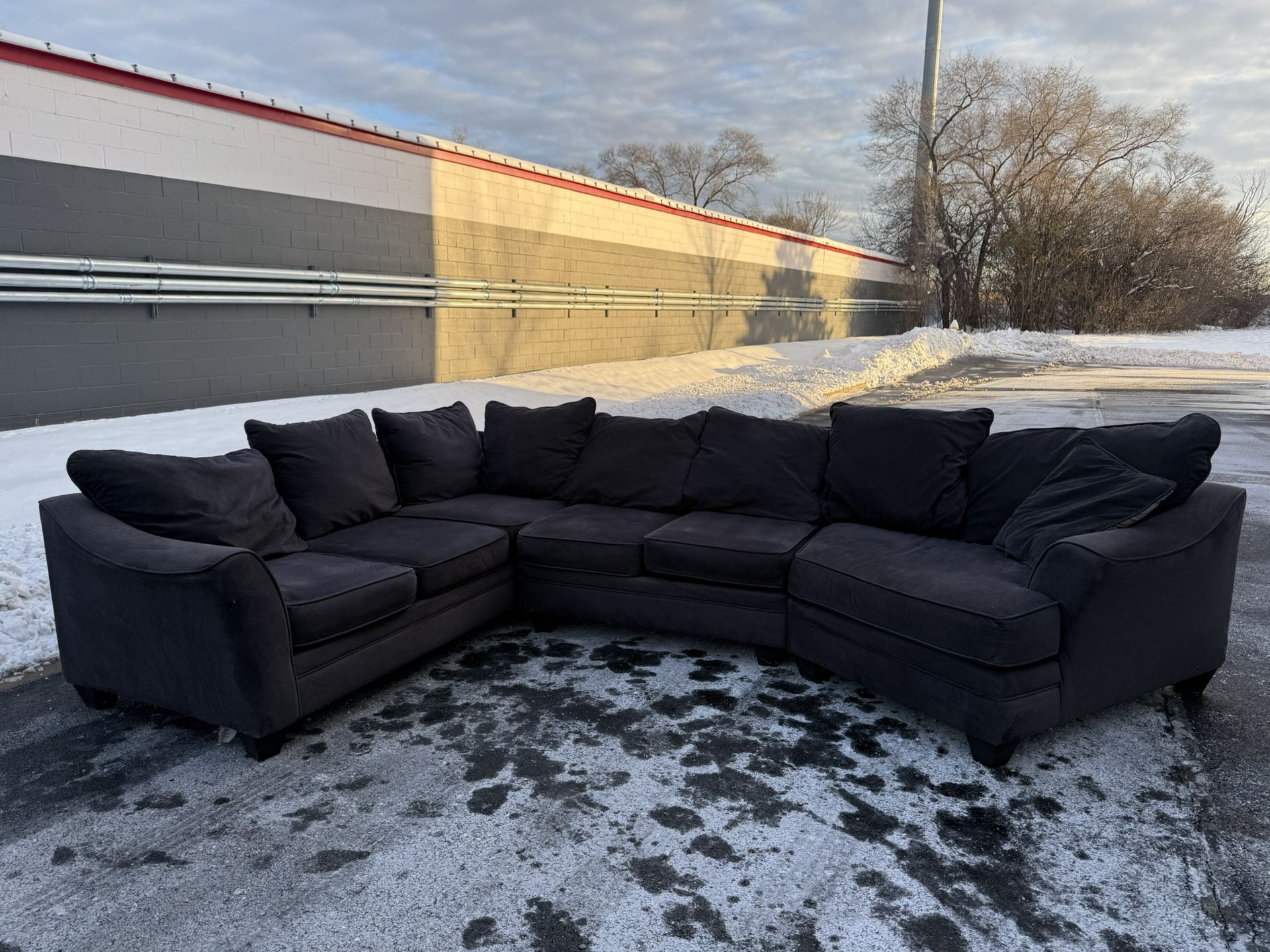 Dark Gray Three-Piece Sectional Couch! – Free Curbside Delivery