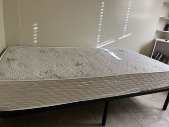 Twin Bed With Matters And Metal Frame