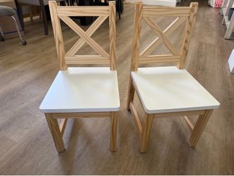 White and wood kids table