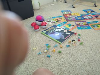 Pokémon books, pokémon books and learning books. Pokémon toys and little pokémon toys