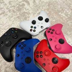 Xbox Series X Controllers 