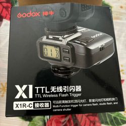 GODOX X1R-C E-TTL 1/8000s Wireless Remote Flash Receiver Shutter Release Compatible with Canon EOS Cameras Godox V1 TT350N AD200 AD200Pro Flash