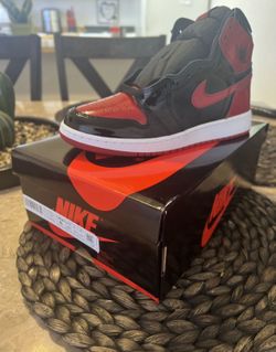 Air Jordan 1 Retro High OG 6y 7.5 Woman