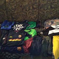 Boys Clothing Size S-M 