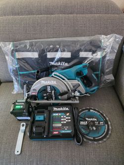 BRAND NEW MAKITA 40V Max XGT Brushless Cordless Rear Handle 7-1/4 in. Circular Saw Rapid Charger Kit Set Carry Bag, Tool to change Saw blade and extra