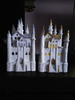 Castle for cakes decorations.