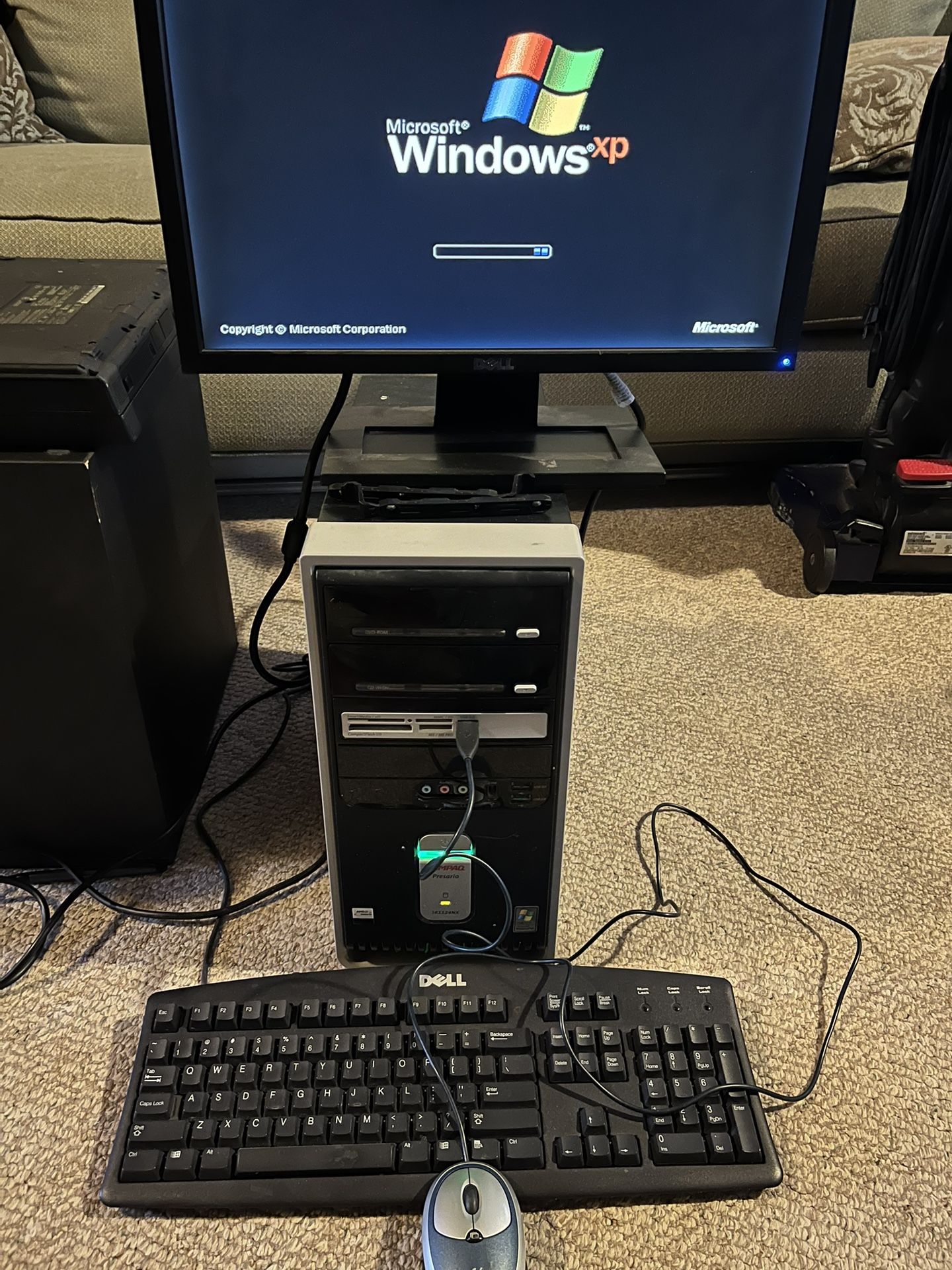 Nice Retro Compaq Presario complete computer system in good working order