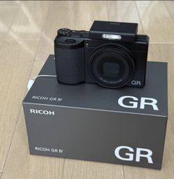 Ricoh GR iv