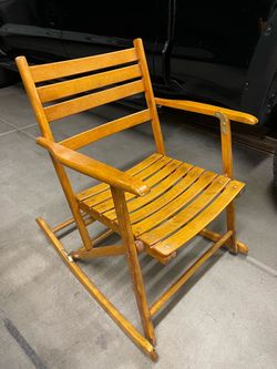 Director Modernist Folding Slatted Rocking Chair made by Telescope Folding Chair Company, good condition, similar one advertised on eBay for $450