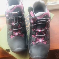 Keen Size 2 Youth