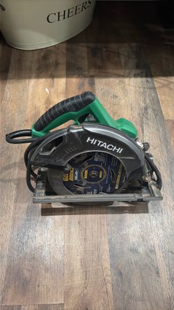 Hitachi 15-Amp 7-1/4-in Corded Circular Saw