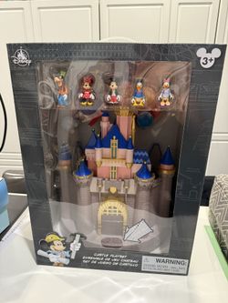 Disneyland Sleeping Beauty Castle Playset – Lights & Sounds – New in Box