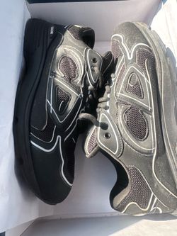 Diors b30s size 8