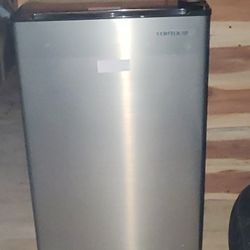 12 Volt Mini Fridge