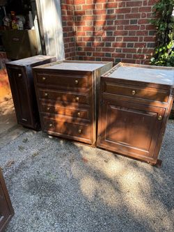 Kitchen cabinets